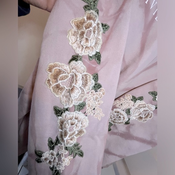 NWOT Civilregime Sweatshirt with embroidered roses down both sleeves. - Picture 2 of 9